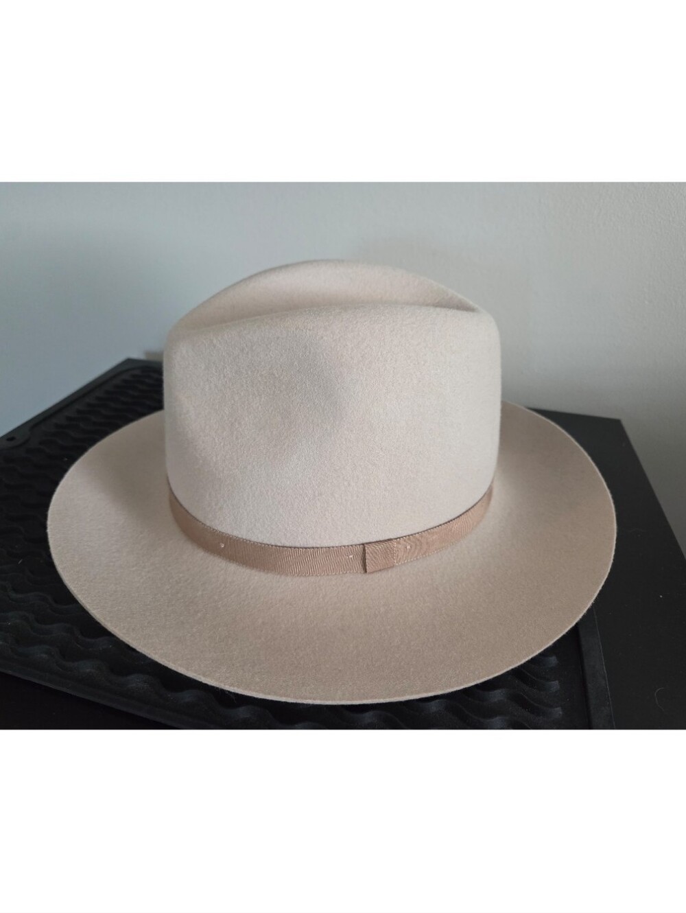 Aritzia Auxiliary Wool Fedora Wide Brim Hat - Picture 3 of 4
